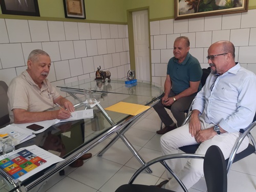 Novo secretário de Governo despacha com o prefeito Nilo Coelho