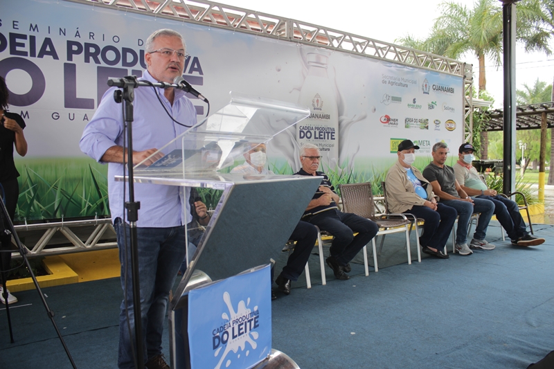Com enorme sucesso, Seminário da Cadeia Produtiva do Leite de Guanambi reuniu produtores de mais de vinte municípios da região