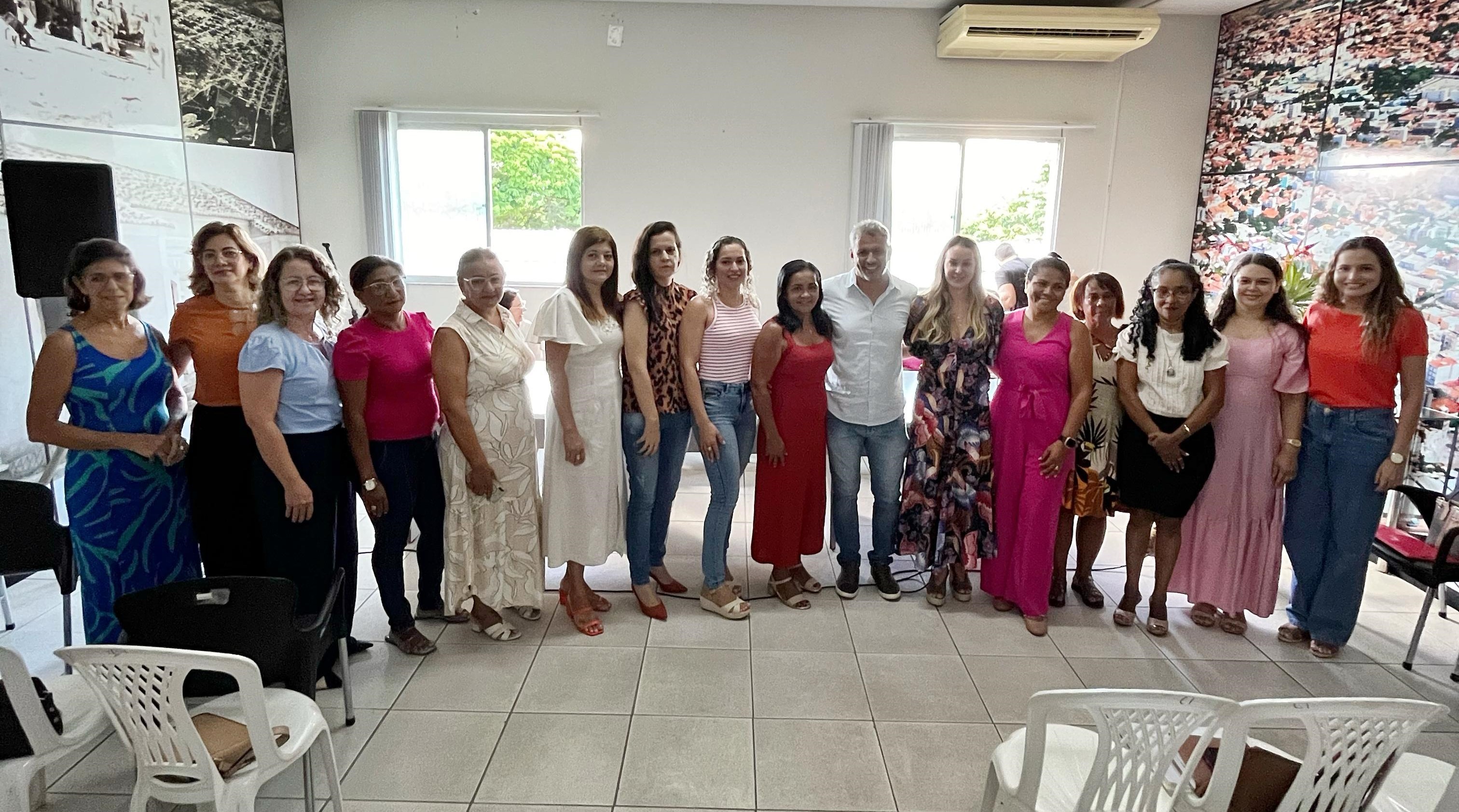 Empossado novos membros do Conselho Municipal de Defesa dos Direitos da Mulher em Guanambi
