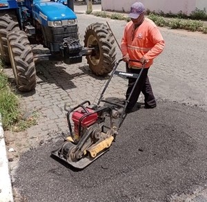 Mutirão da Seinfra Guanambi muda o perfil urbano e minimiza os efeitos do regime chuvoso