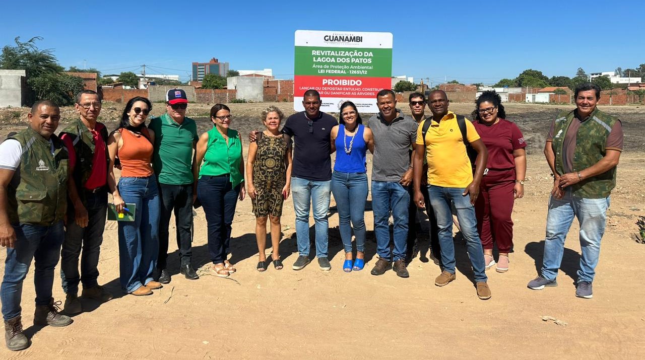 Prefeitura de Guanambi faz intervenção na lagoa do Bairro Sossego com limpeza e plantio de árvores