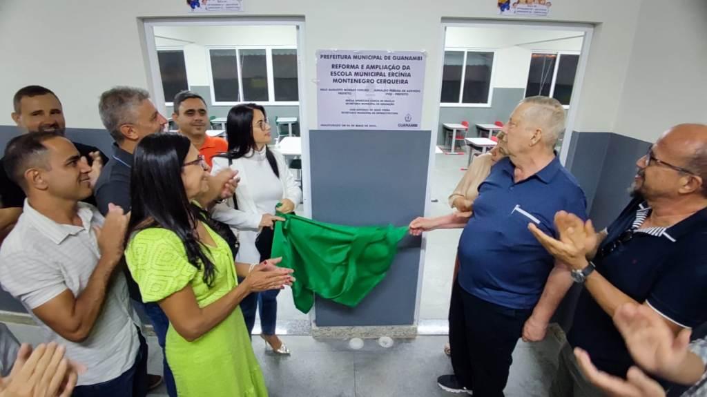 Prefeito Nilo Coelho retorna de licença e inaugura reforma de escola ao lado de Nal Azevedo e assina mais duas ordens de serviço