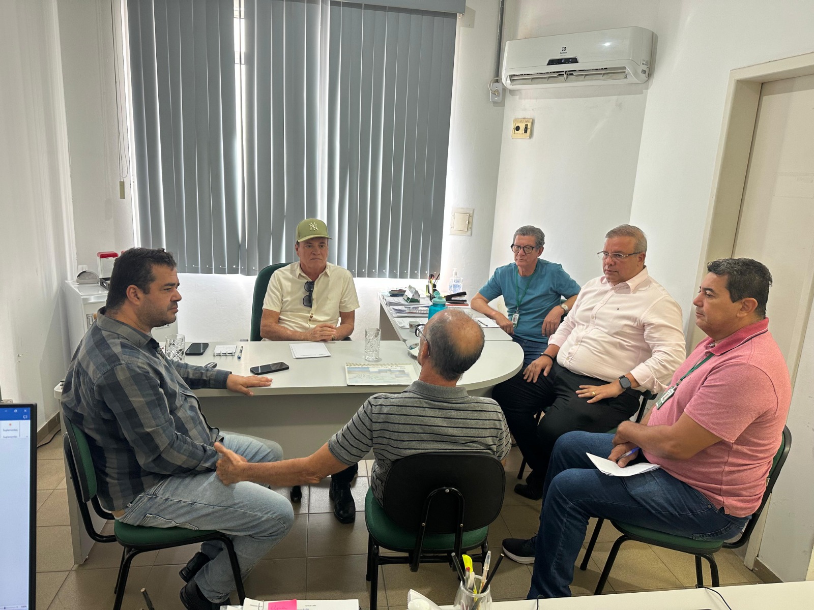 Reunião na Secretaria de Meio Ambiente discute criação do Parque Ecoturístico e municipalização da Barragem do Poço do Magro