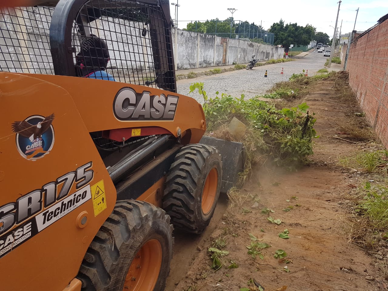 Secretaria de Infraestrutura de Guanambi realiza segundo mutirão de limpeza na zona urbana