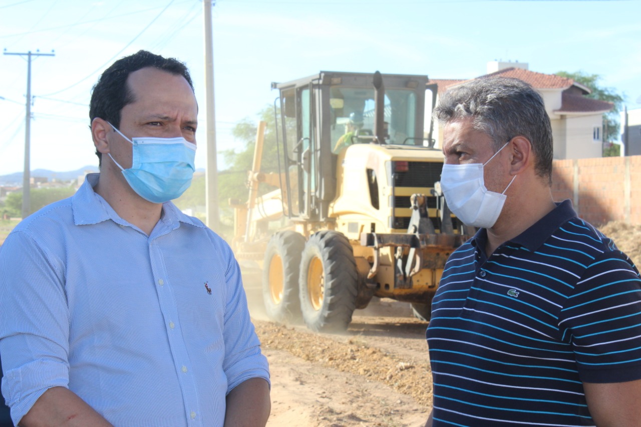 Prefeito interino Nal Azevedo intensifica ações de recuperação das vias em bairros, avenidas e limpeza do Anel Rodoviário