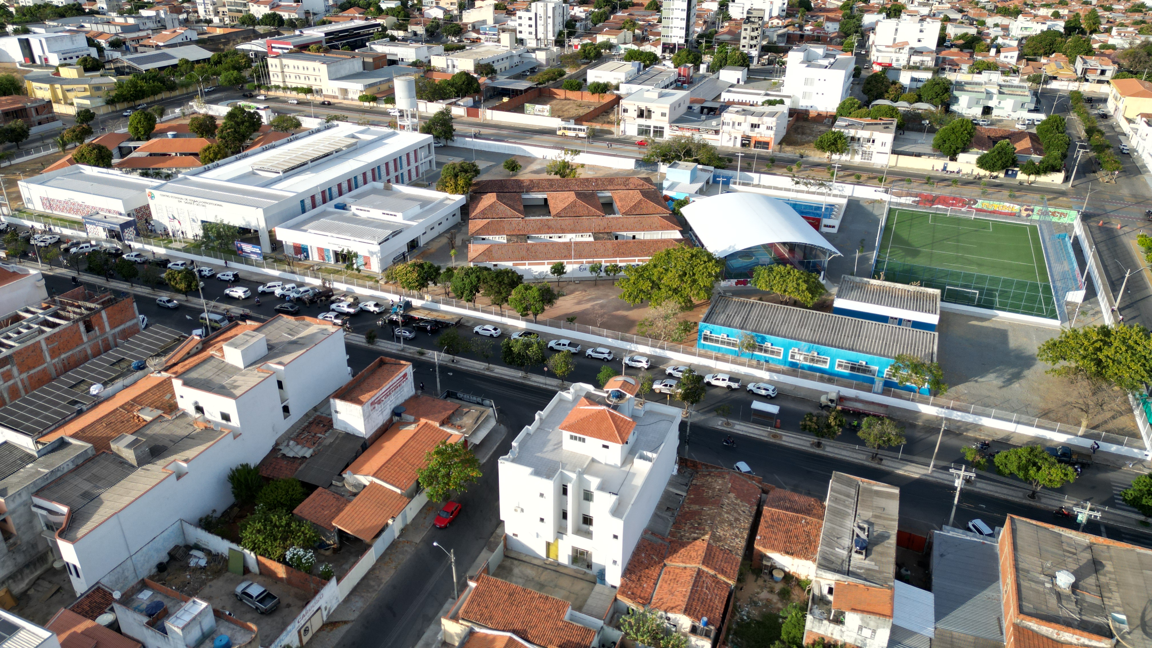 Escola Emília Mila de Castro funcionará provisoriamente em pavilhão do CEEP; aulas retornam na próxima segunda (6).