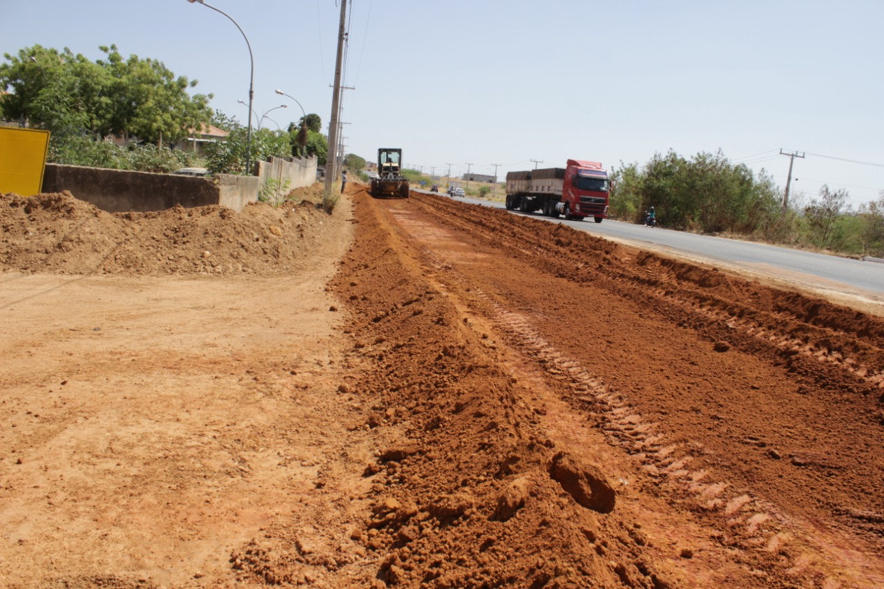 OBRAS - Prefeitura de Guanambi segue a todo vapor com as obras de asfaltamento do bairro Leolina de Sá