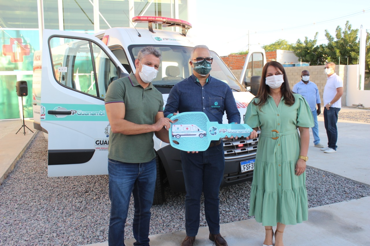 Prefeito em exercício Nal Azevedo recebe ambulância UTI Móvel 0 km da FIP e visita futuras instalações do NASPP