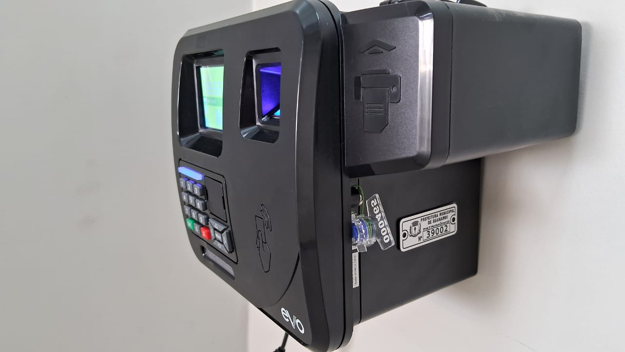 Prefeitura de Guanambi inicia instalação de ponto eletrônico para ampliar a transparência e produtividade no serviço público
