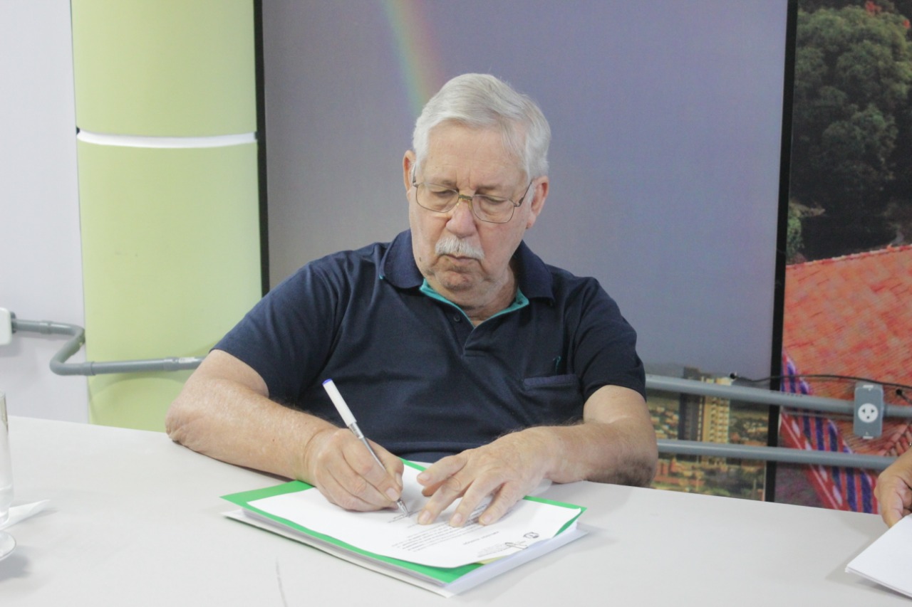 Prefeito Nilo Coelho desapropria área para construção da sede própria do Hospital Municipal