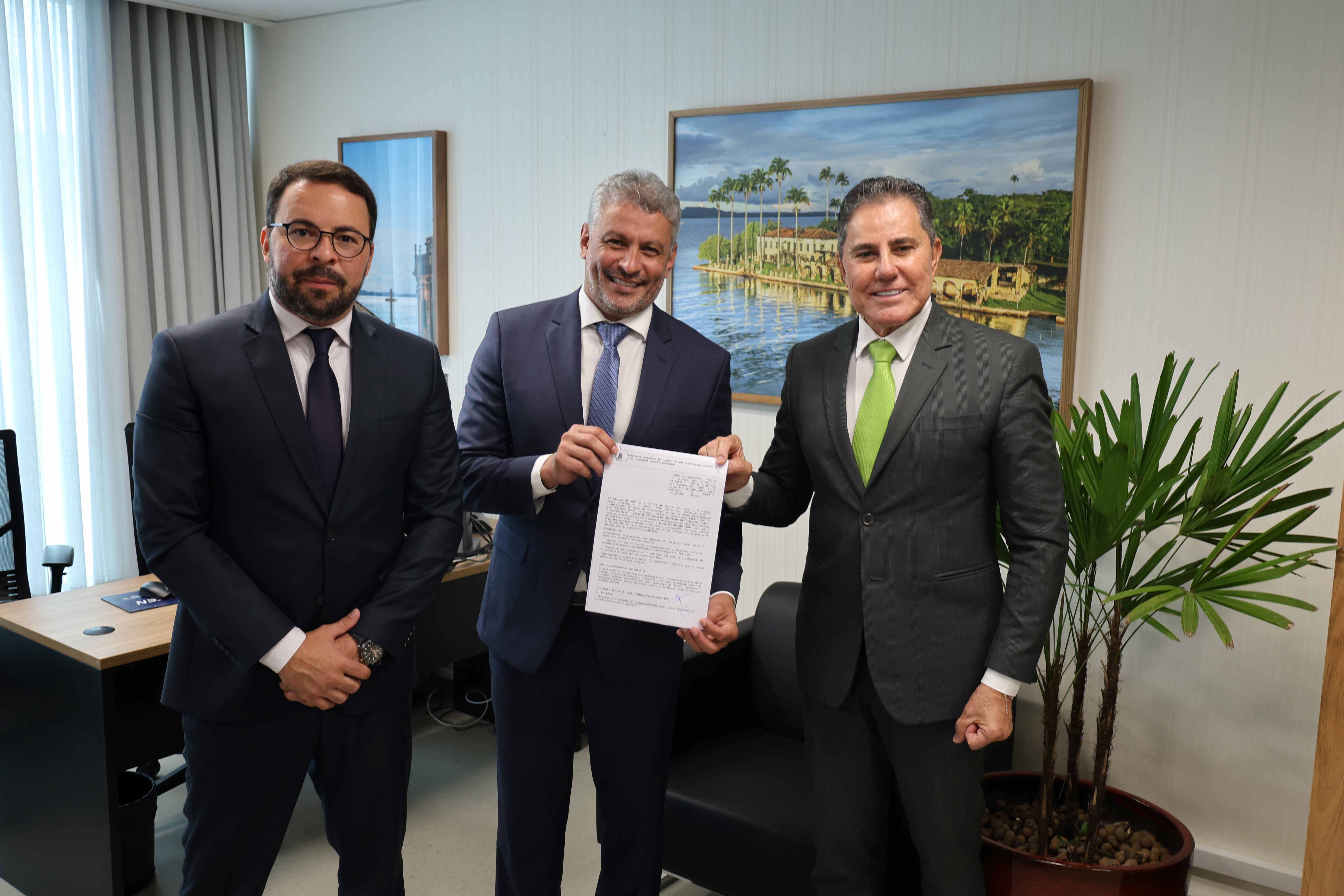 Prefeitura de Guanambi assina Termo de Cooperação com o TJBA para a instalação do Projeto Laboratório Jurídico