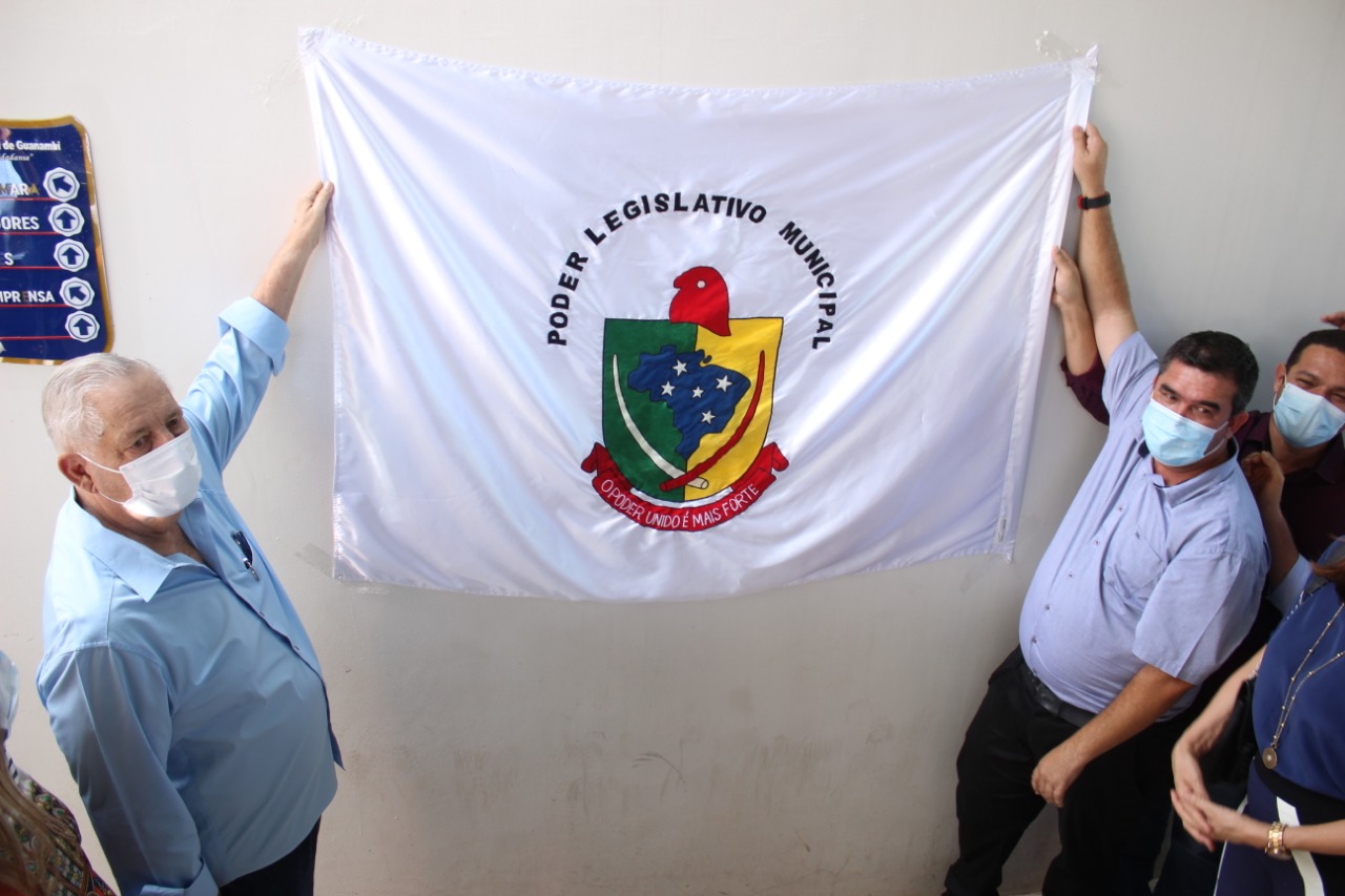Ao lado do Presidente da Câmara Zaqueu Rodrigues, Prefeito Nilo Coelho participa da entrega de melhorias da Casa Legislativa