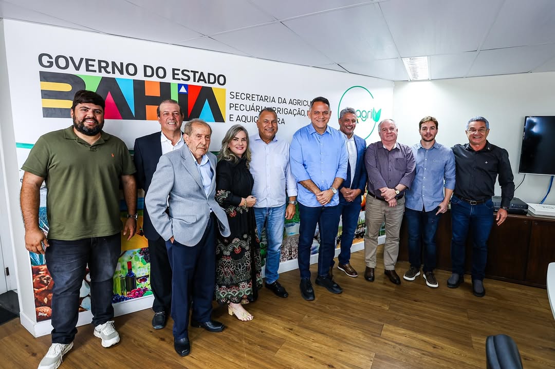 Prefeito de Guanambi e lideranças do município se reúnem com secretário estadual de Agricultura