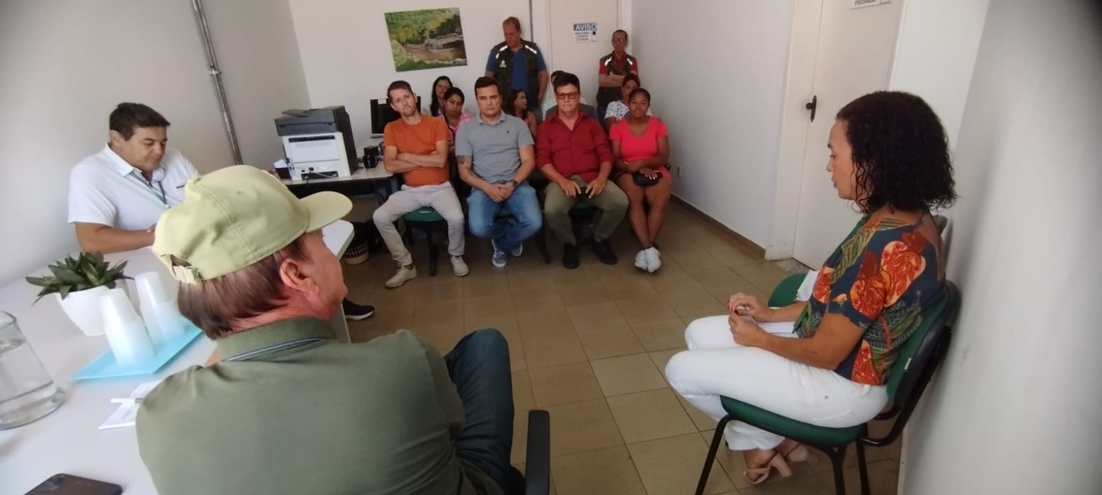Reunião da Secretaria de Meio Ambiente orienta proprietários de estabelecimentos quanto aos transtornos causados por som alto