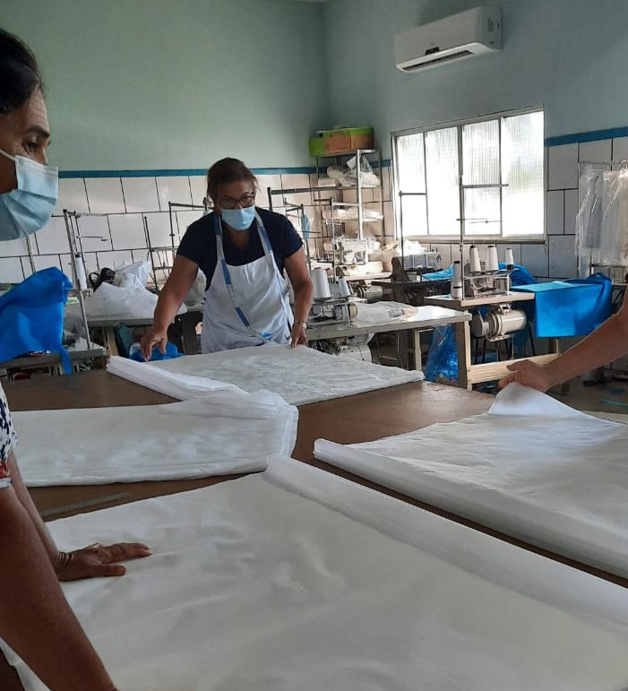 Secretaria de Assistência Social de Guanambi confecciona insumos para o novo Hospital de Campanha