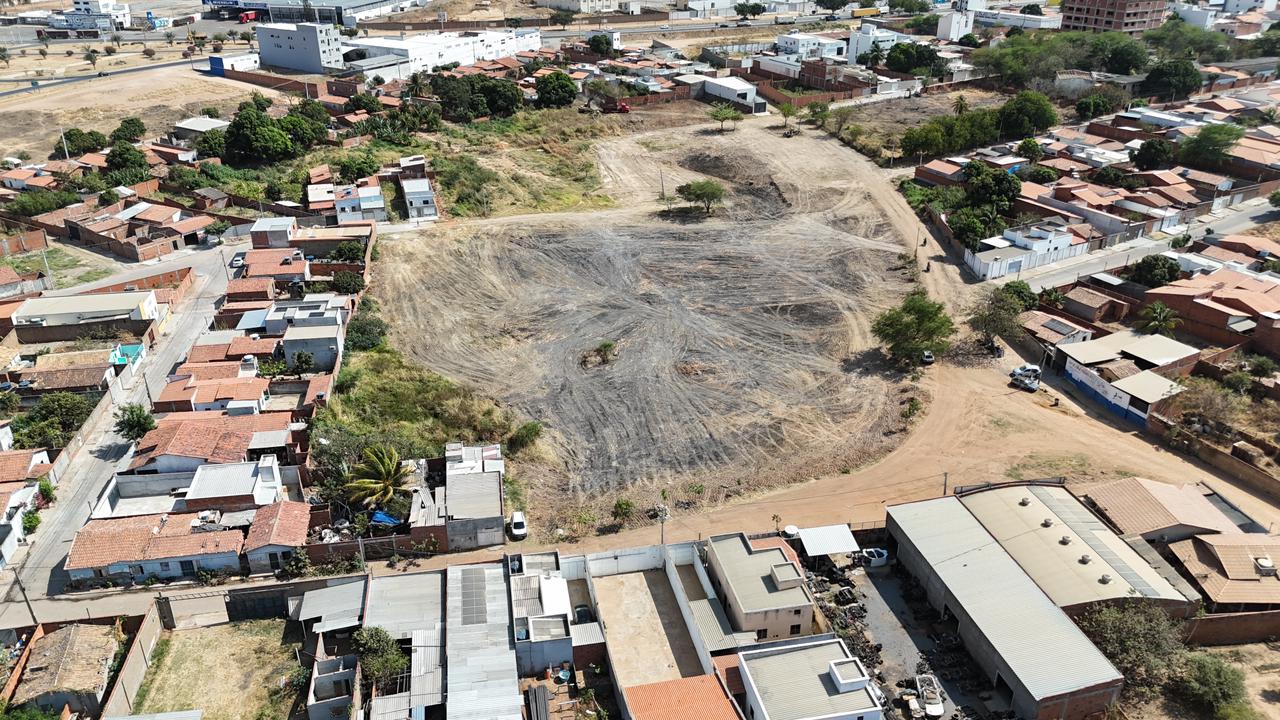 Em ação conjunta, Secretaria de Meio Ambiente e SEINFRA Guanambi realizam recuperação da Lagoa dos Patos, no bairro Sossego